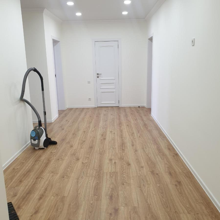 Uzak Apartment 2 Almaty Ngoại thất bức ảnh