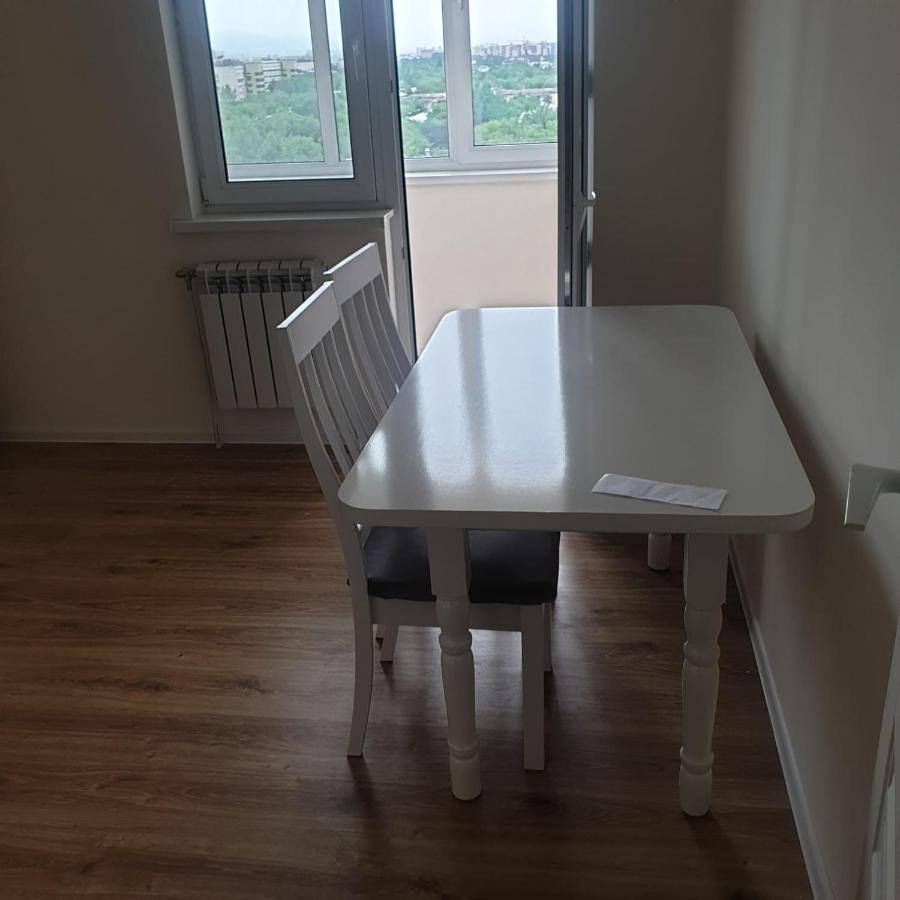 Uzak Apartment 2 Almaty Ngoại thất bức ảnh